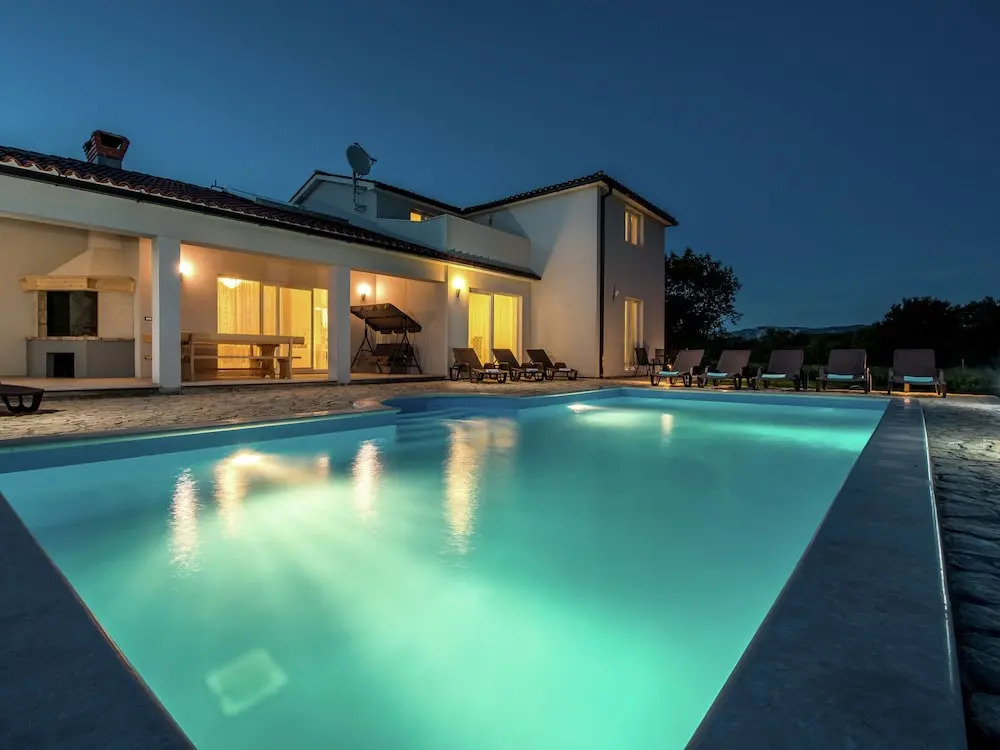 Villa in Nedešcina With Private Pool