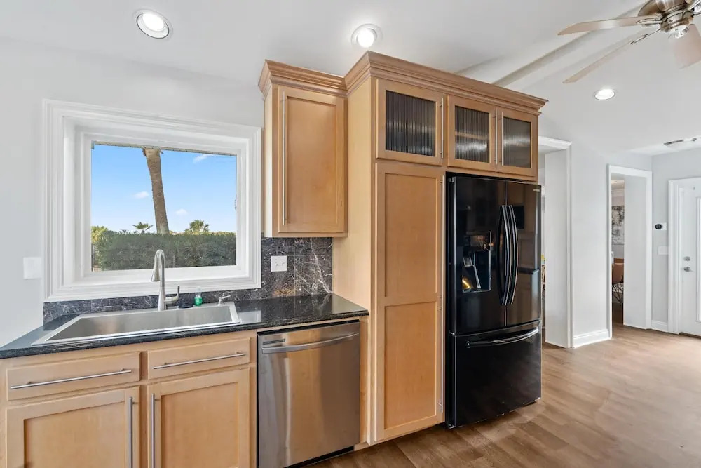 20816 Front Beach Rd
