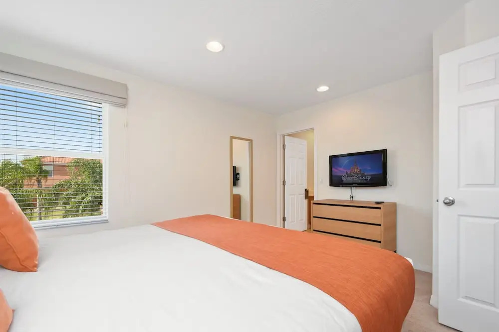 Amazing Three Bedrooms w Spa/Jacuzzi close Disney @ Encantada 3012