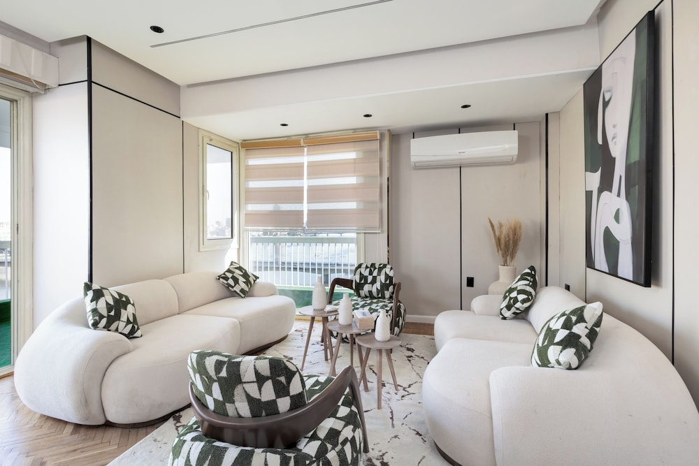 ELITE Premium 4BR Nilefront Apartment