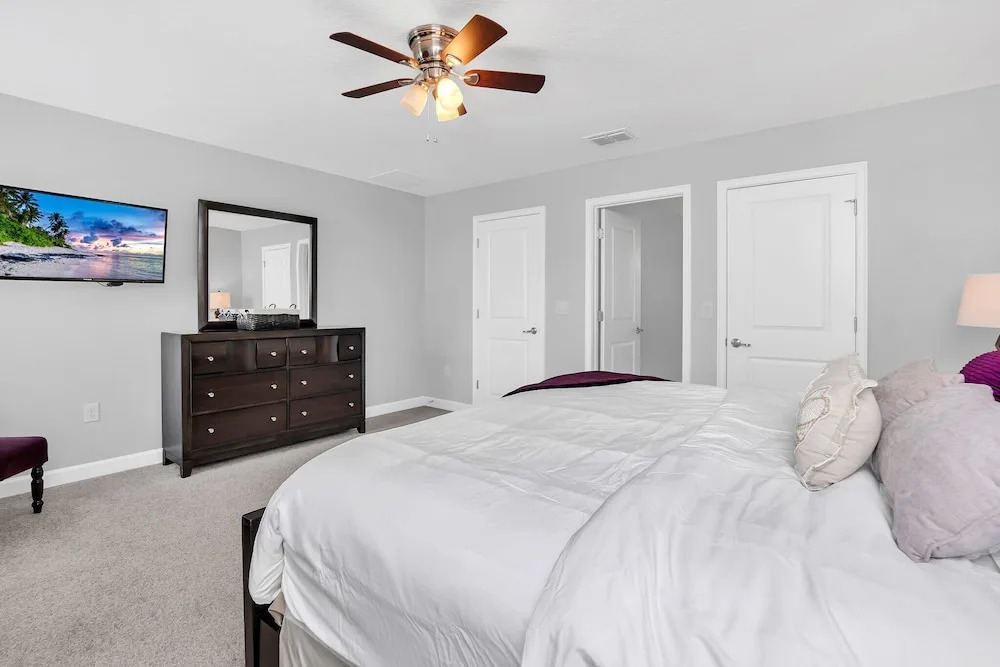 Vibrant Home With Spacious Pool!#6st5504