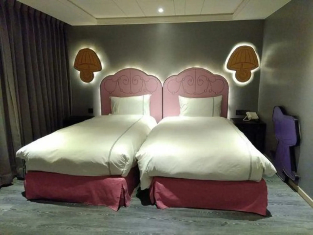 CHECK inn Taichung Wenxin Zhongqing