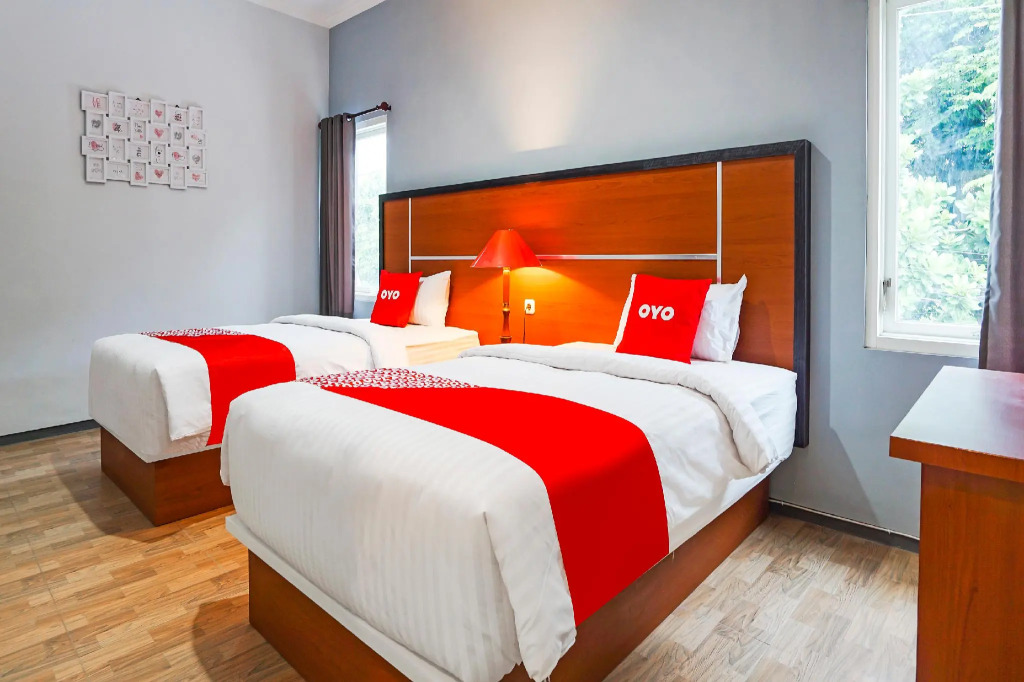 RedDoorz Plus At Swun Stay Raya Langsep