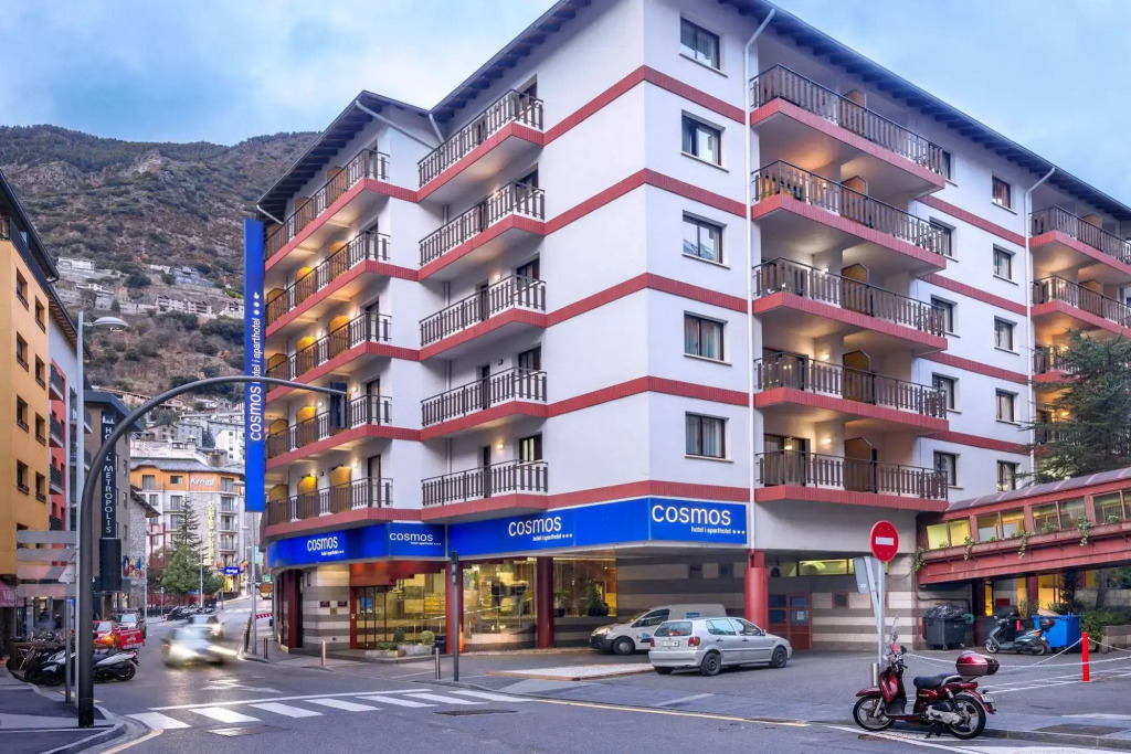 Hotel & Aparthotel Cosmos
