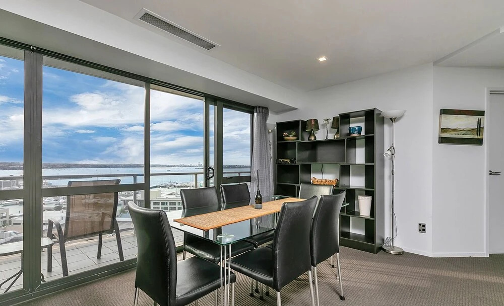 QV CBD 2 Bedroom with Wifi Parking - 972