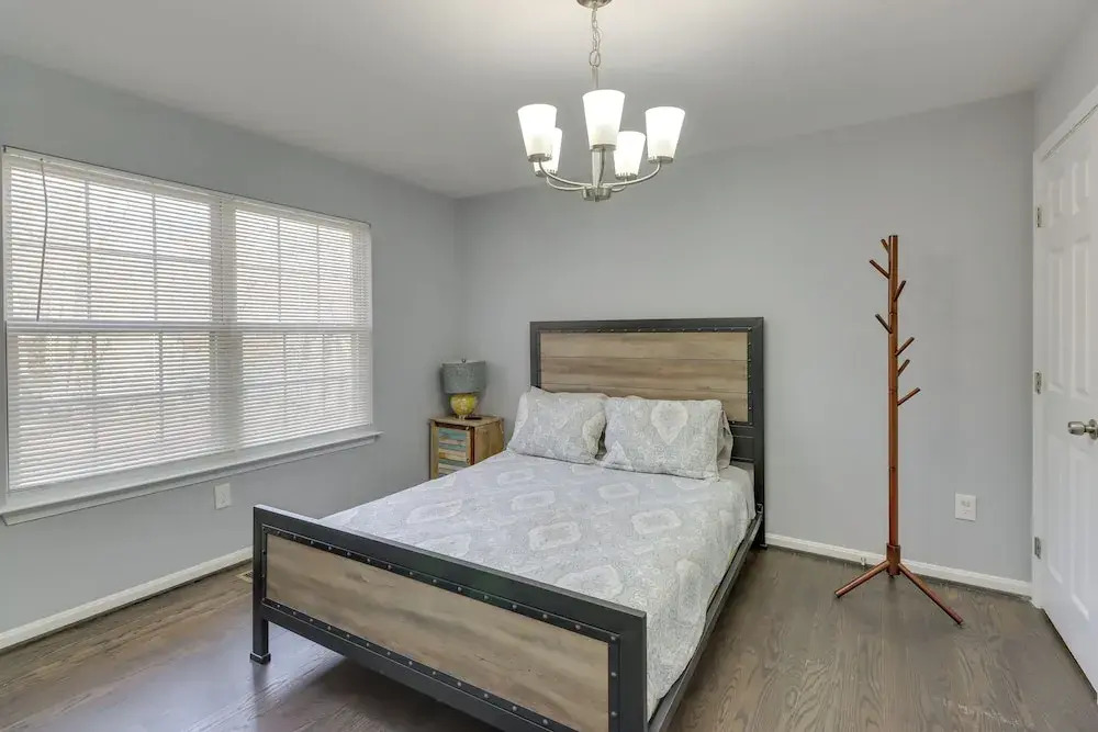 8 Mi to National Mall: Quiet Cheverly Apt