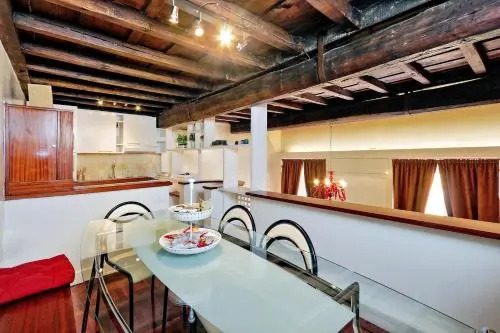 Pantheon Lyuxury Apartment