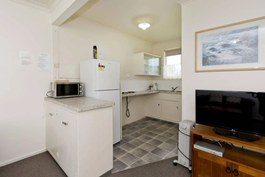 Garden Court Motel & Backpackers