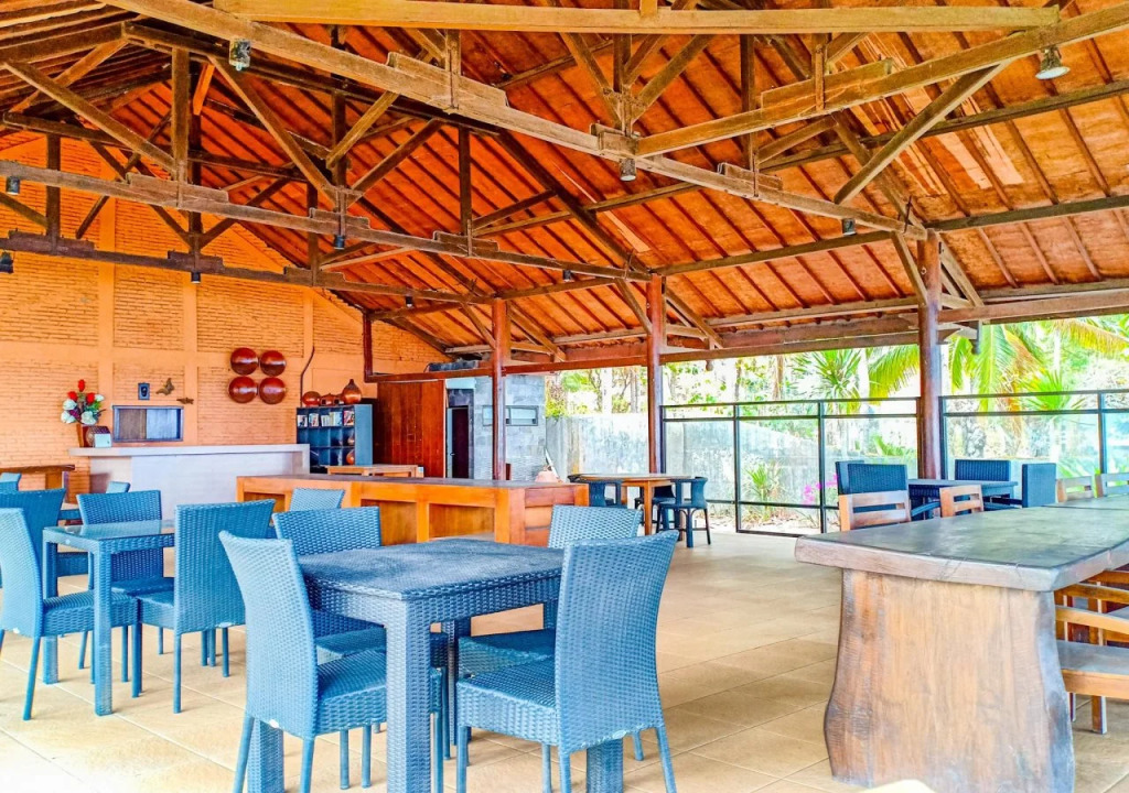 Mascot Beach Hotel