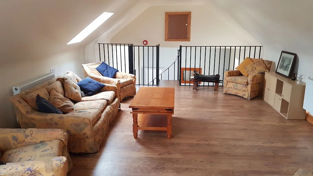 Apartment Sleeps 7 With Mezzanine