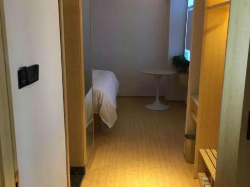 GreenTree Inn Jiangsu Lianyungang Hualian Building Business Hotel