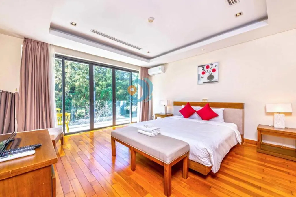 Desirable Beach Pool Villa