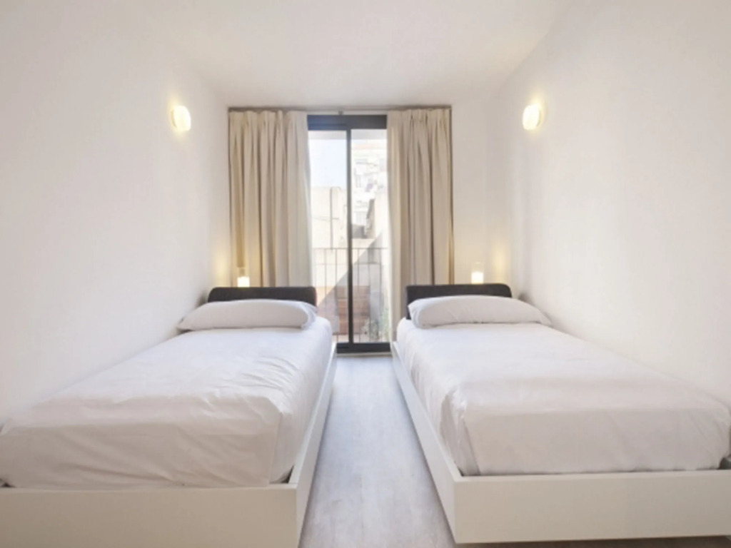 Apartamentos GIR80