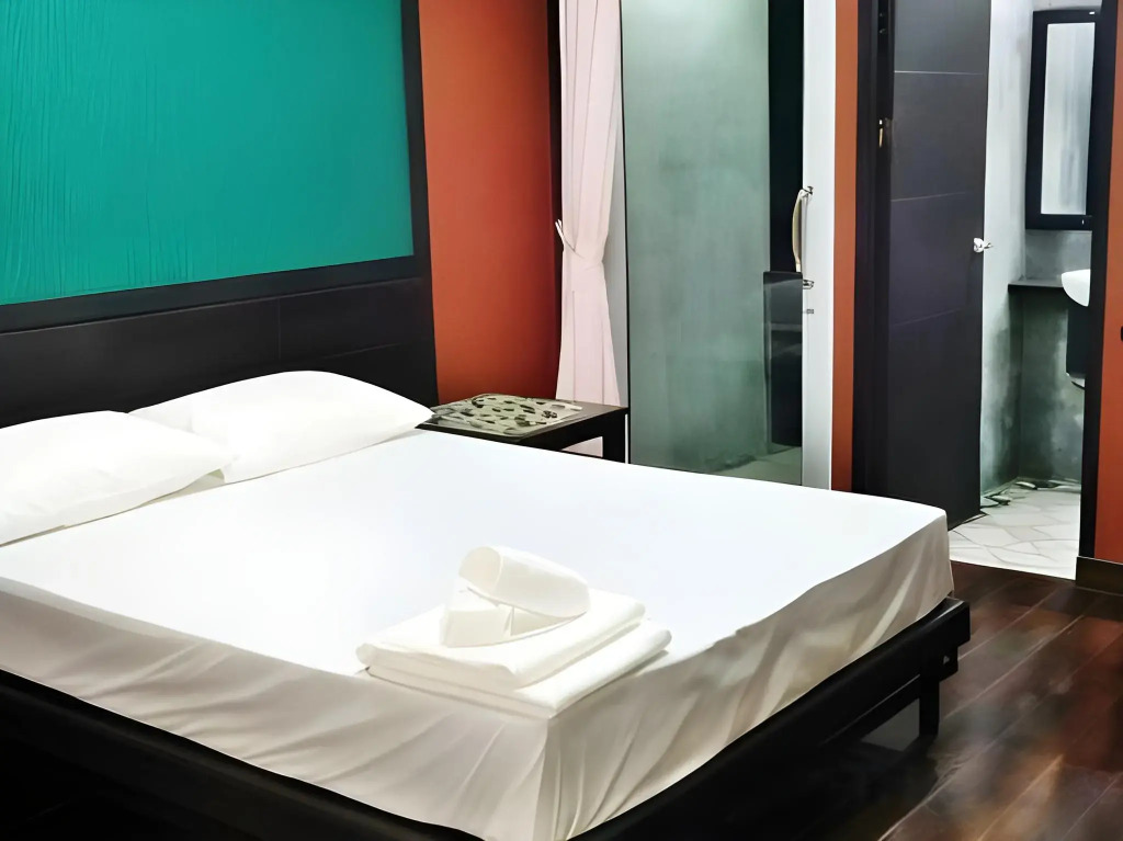 339 Hotels & Resort