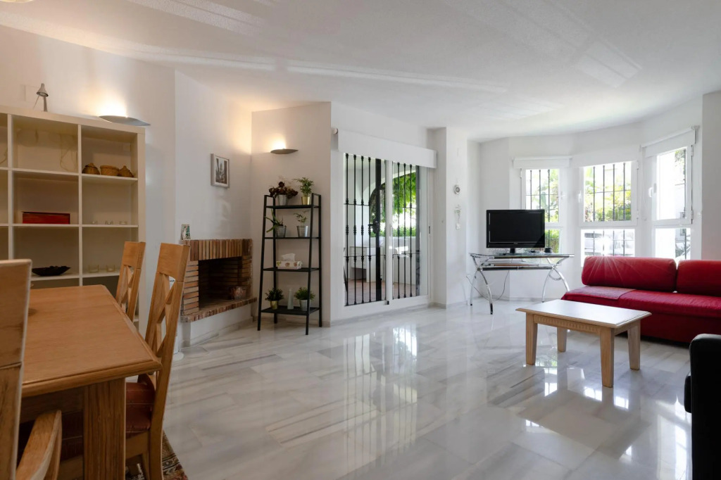 Ground floor apartment los Naranjos 8