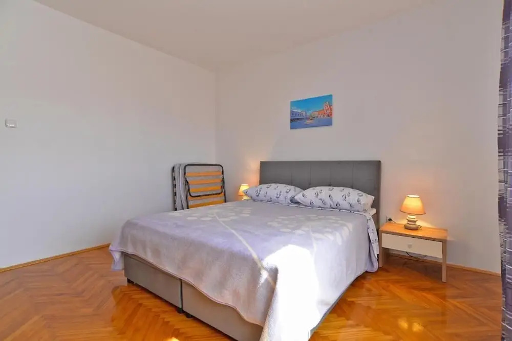 Spacious Flat With Pool Just 300m From the Beach