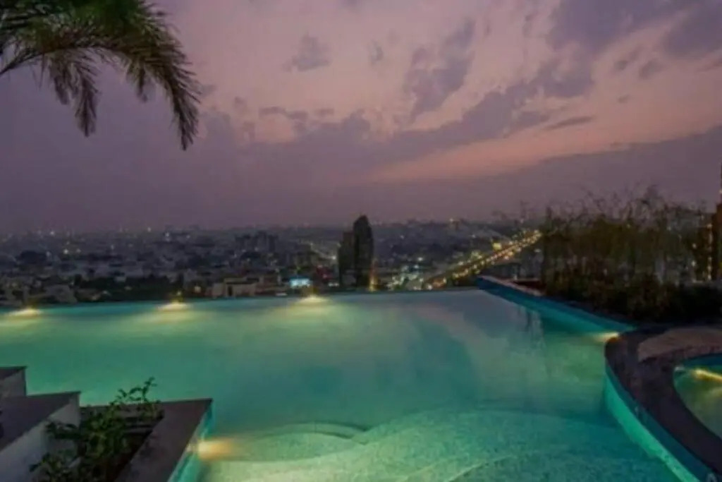 Lovely Studio apartment 1-bedroom with small kitchen and pool