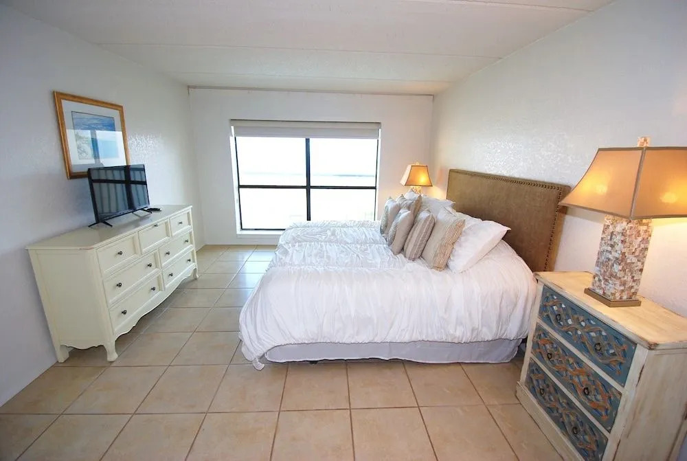 Saida III Condo Unit #3903 2 Bedrooms 2 Bathrooms Condo