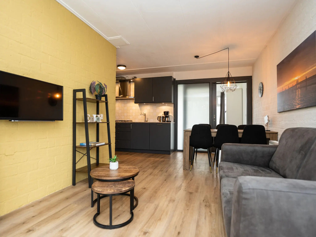 Atmospheric holiday home with WiFi in a holiday park located on Texel