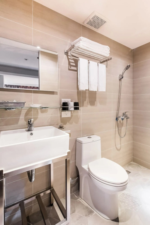 Rich & Free Hotel - Zhongshan