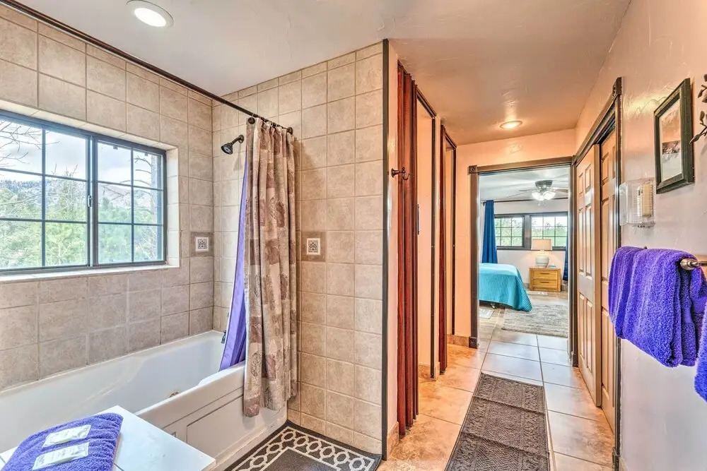 Casa Ruidoso Cabin: Hot Tub, Views & Pool Table!