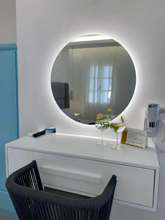Alykes Studios & Suites