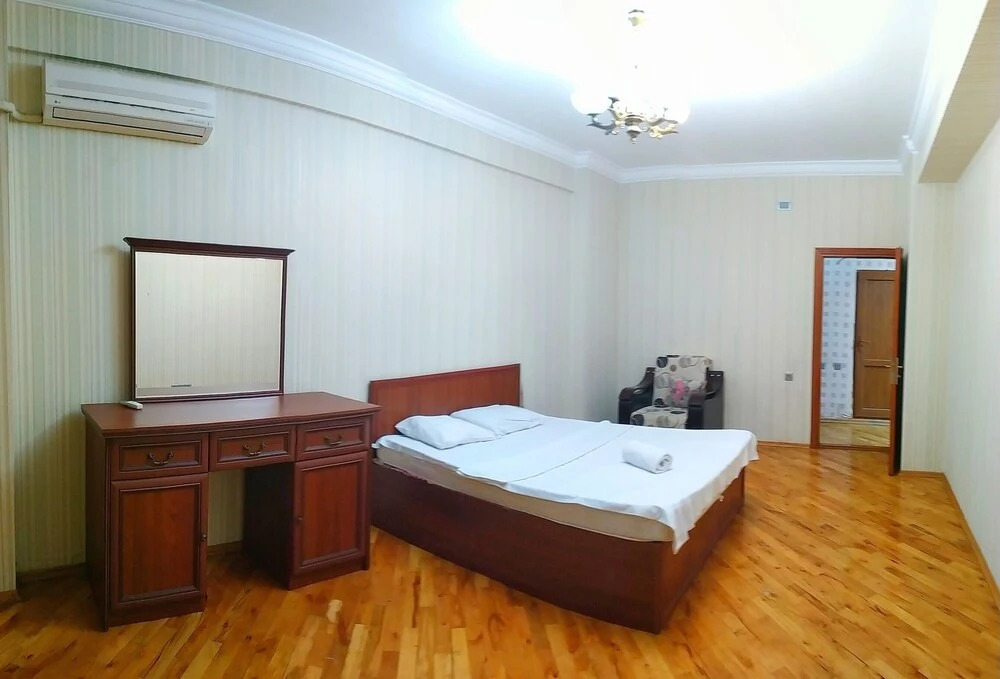 Туристические апартаменты в Баку, B015