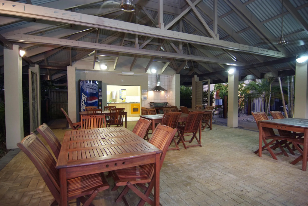 Trinity Beach Club Holiday Apartments