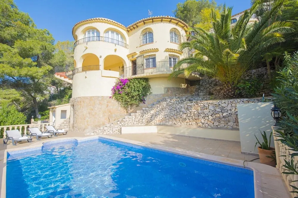 Villa - 3 Bedrooms with Pool - 105015