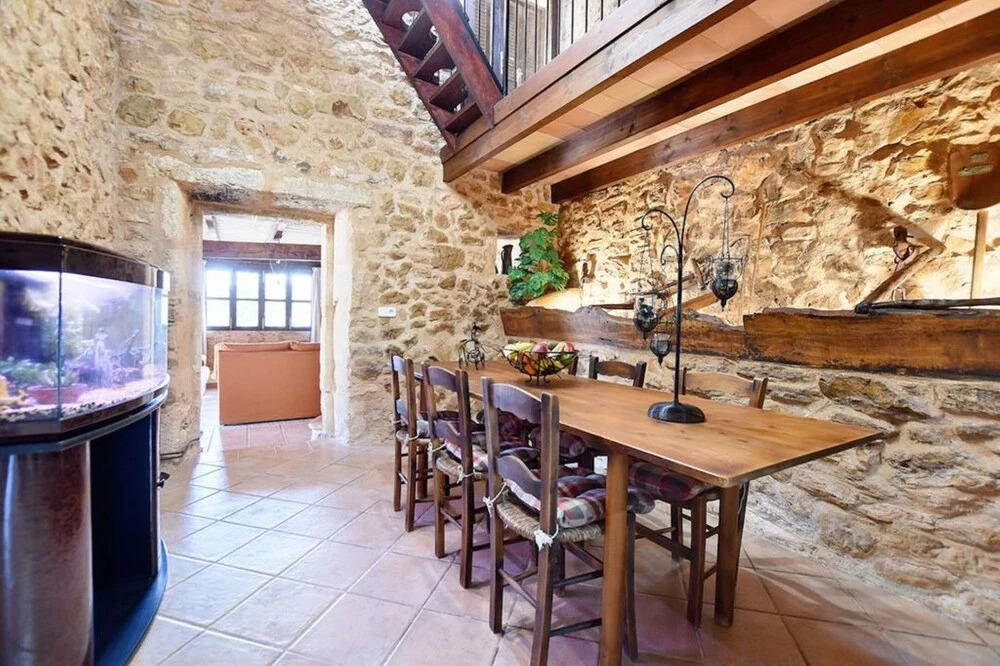 Villa - 4 Bedrooms with Pool - 107803
