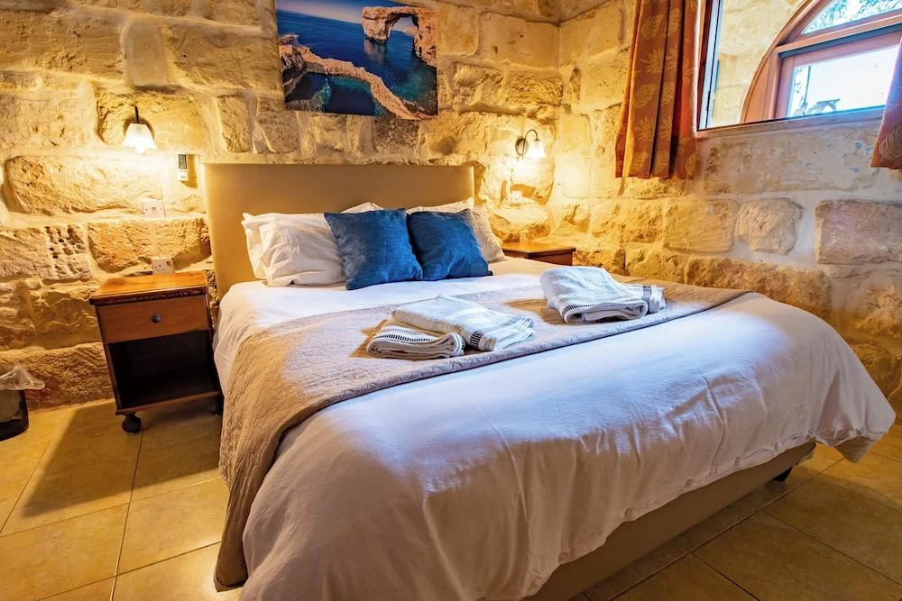 Villa Soldanis Sleeps 12 with Pool
