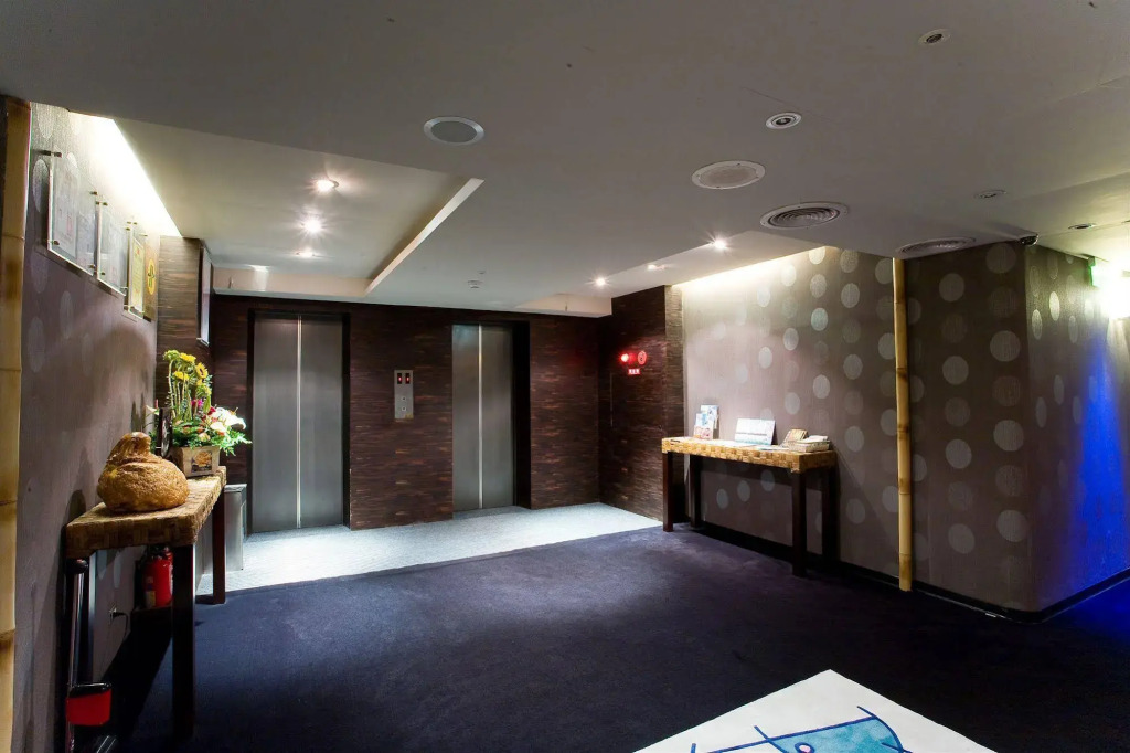 H.M.Hotel