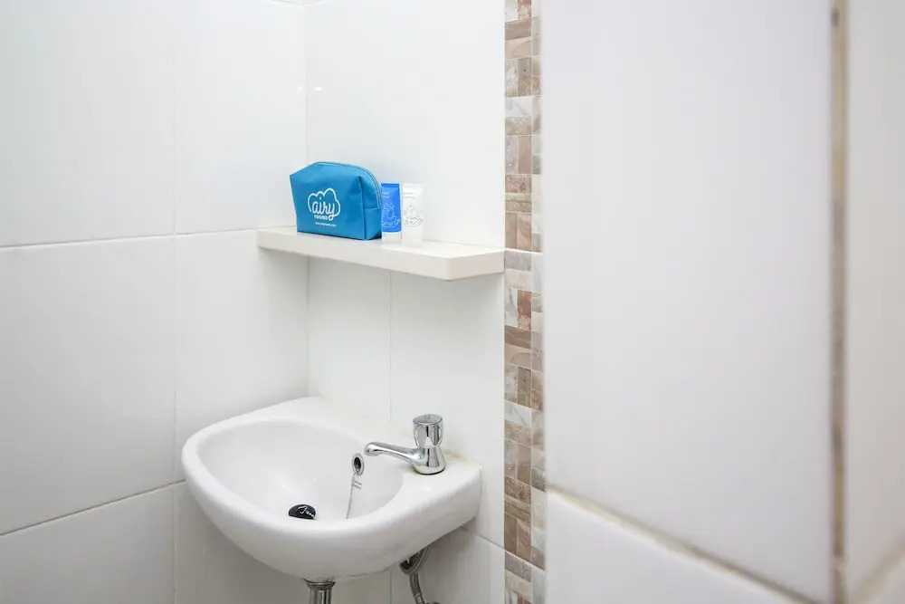Airy Eco Kemanggisan Anggrek Neli Murni 10 Jakarta