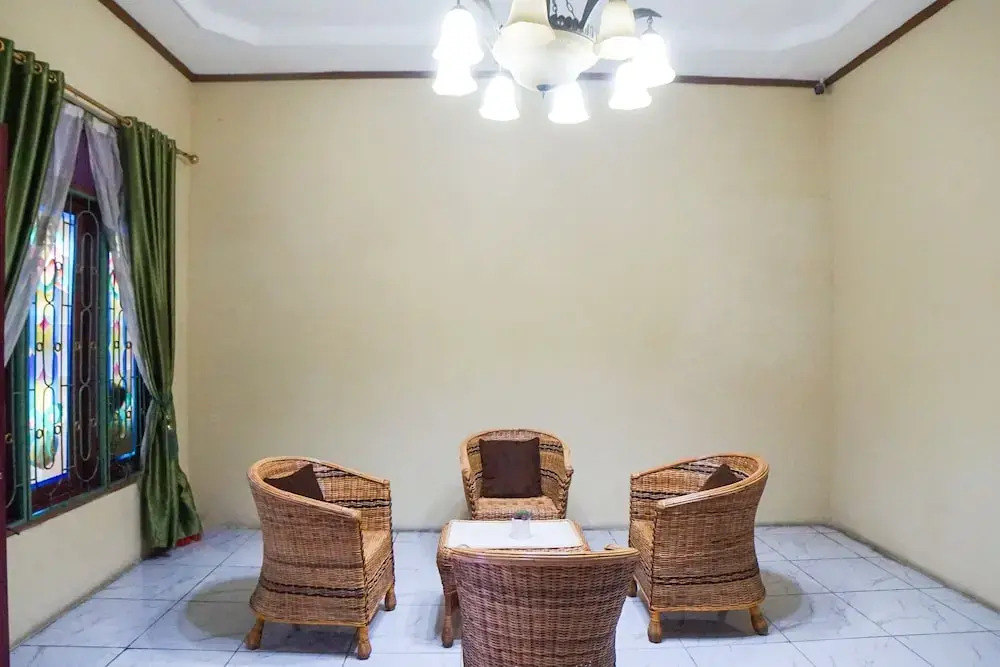 Hotel O Sky Residence Mawar