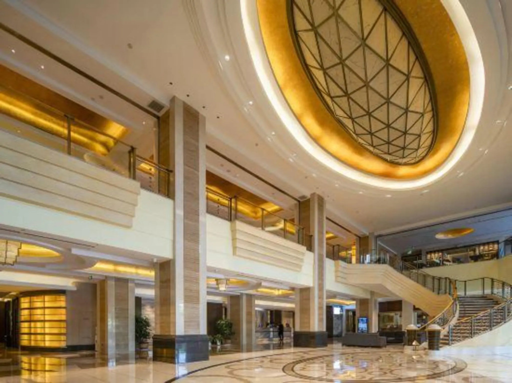 Yinlong Hotel