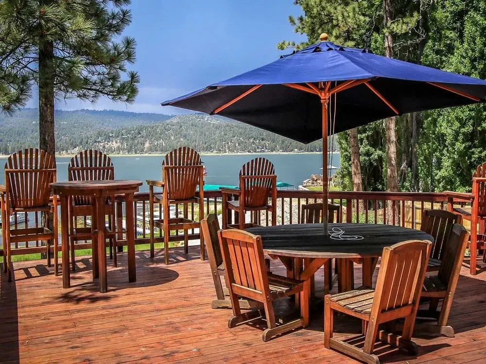 Lakefront Mountain 1566 by RedAwning