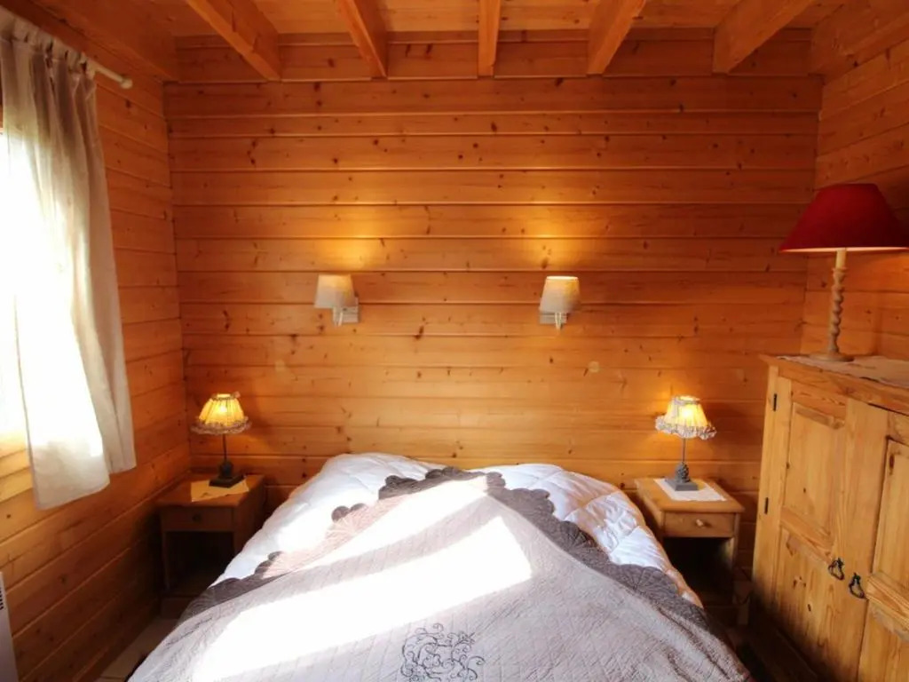 Chalet tout confort avec terrasse et poêle, animaux acceptés - FR-1-589-233