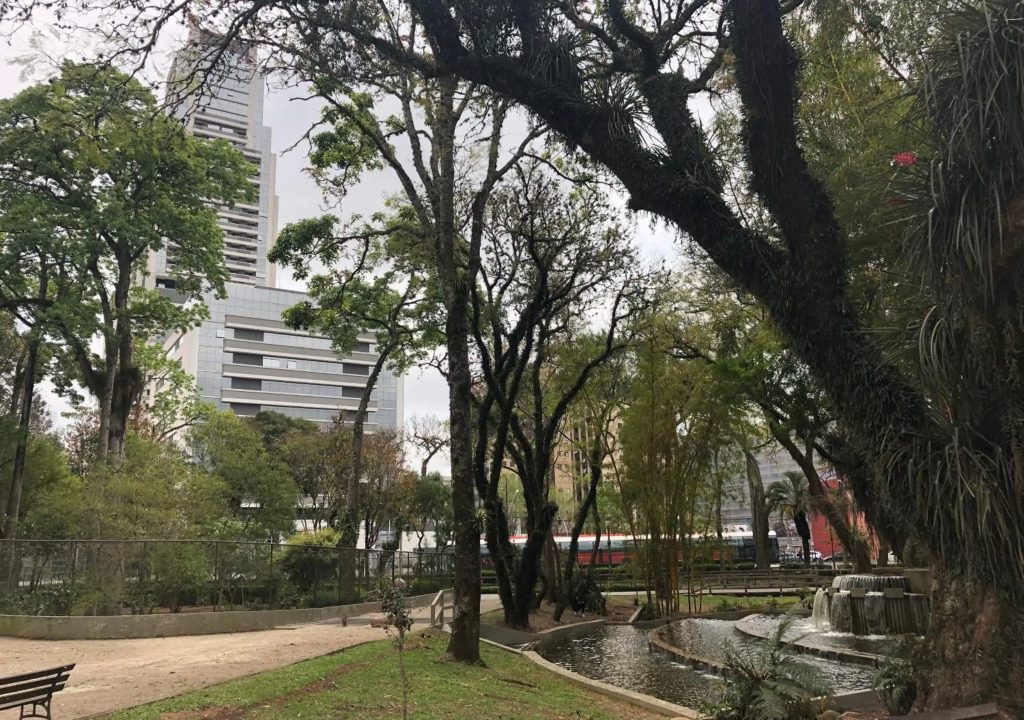Apartamento super bem decorado em frente ao shopping