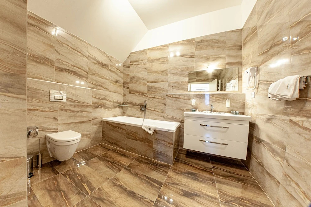 Gold Residence