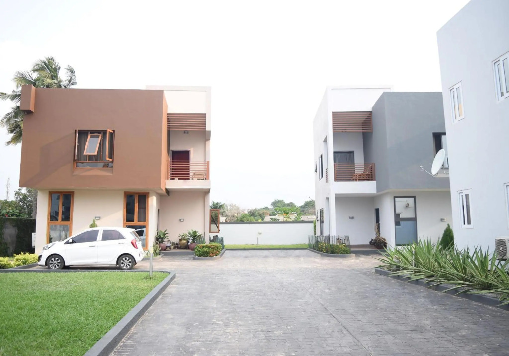 Green Court Serviced Apartments