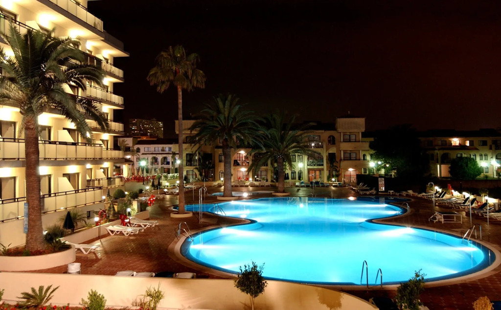 Hotel Puente Real
