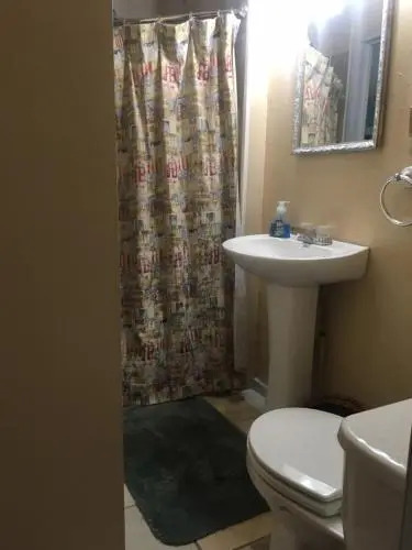Glass Magnolia Bed & Breakfast