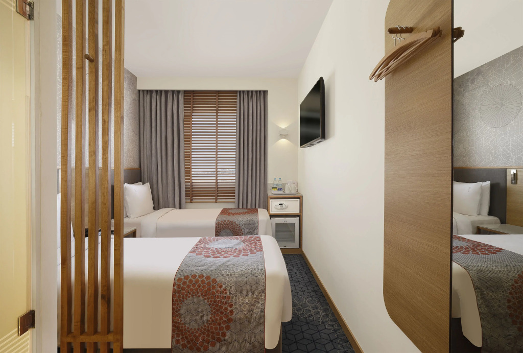 Holiday Inn