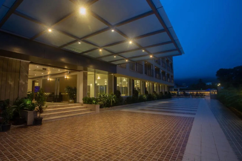Diwatel Grande Resort, Managed By Confraworld Hospitality