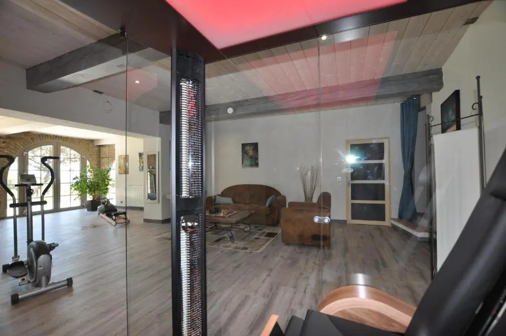 LE MAS DES COLOMBES Chambres dhôtes B&B & SPA