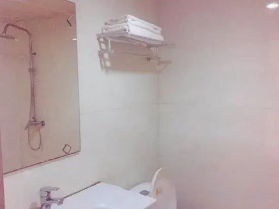 Huguang Hostel