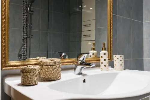 Athenian cozy Apartment!!! By Gela