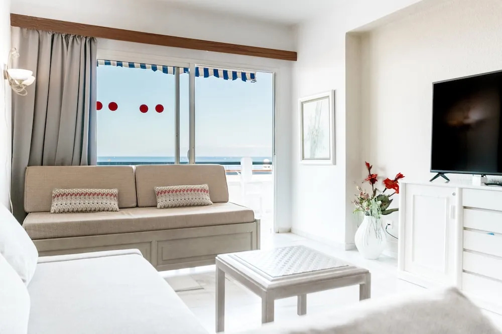 2 Br Aprt Ocean View