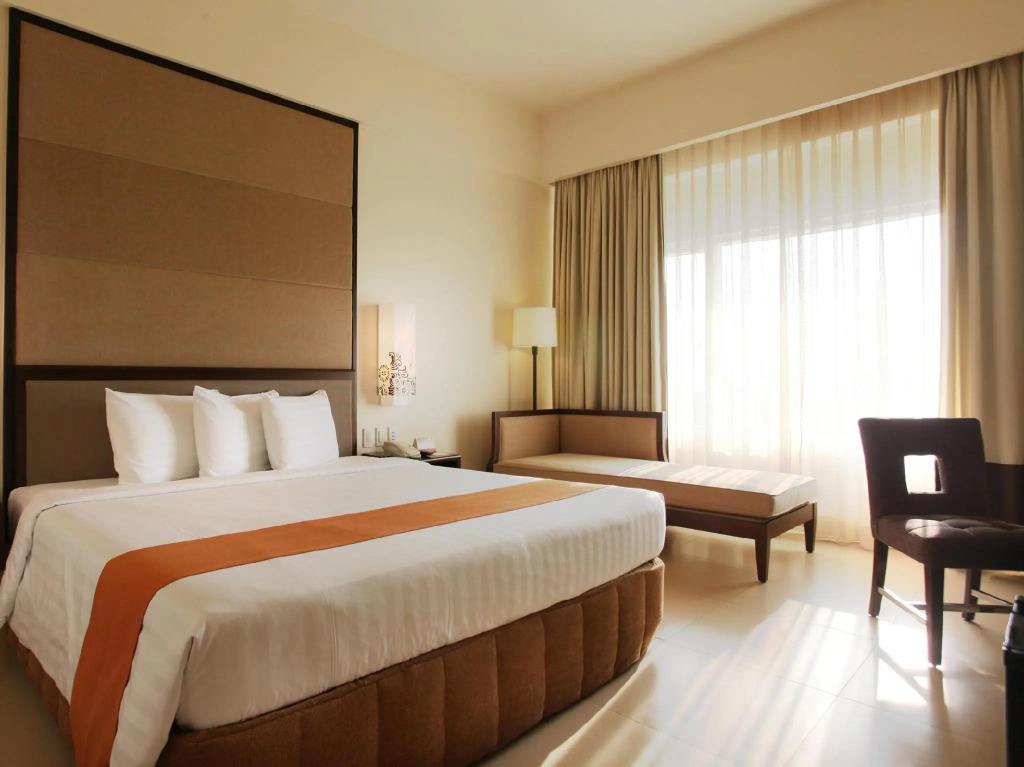 Taal Vista Hotel