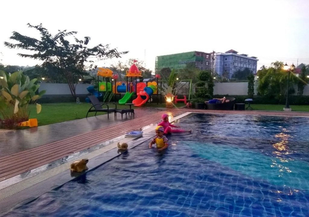 Royal Hinthar Hotel